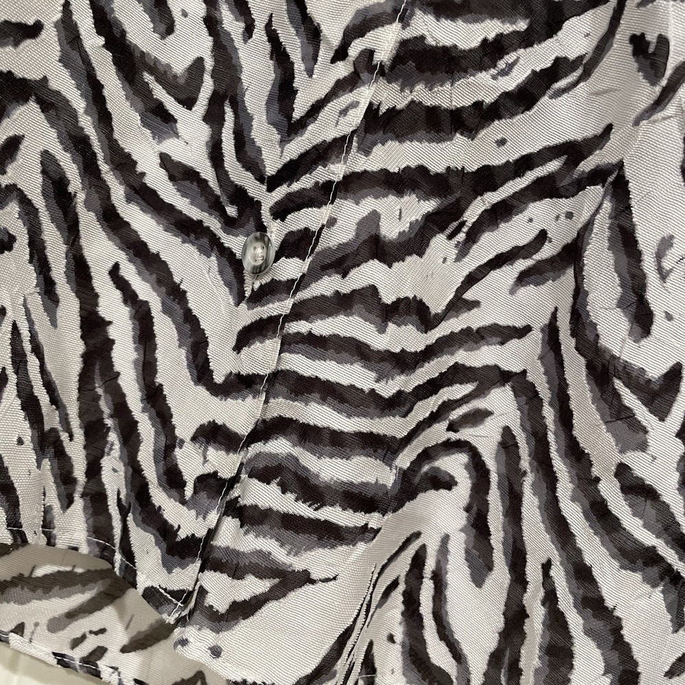 Westbound Petites‎ Button Up Blouse Zebra Print Women's Size 14P Semi-Sheer Y2K - Picture 2 of 5